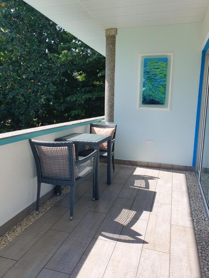 Bord Mer City Apartments La Digue Exterior photo
