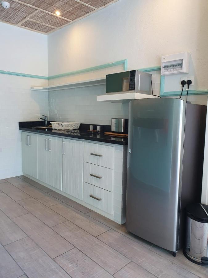 Bord Mer City Apartments La Digue Exterior photo