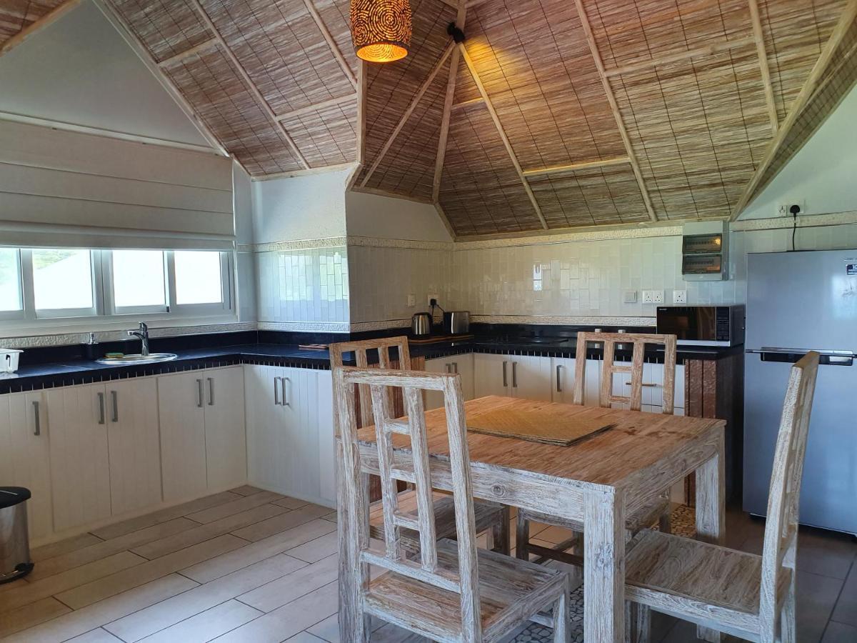 Bord Mer City Apartments La Digue Exterior photo